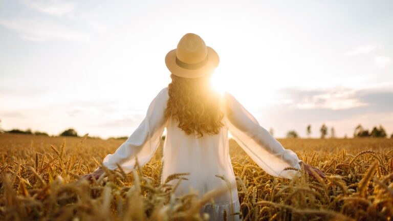frau sommer sonnenuntergang