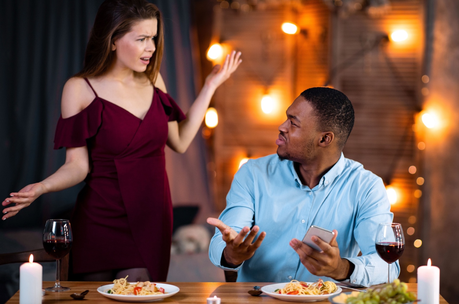 mann provoziert woman