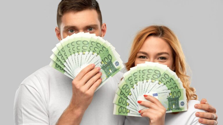 Fuer diese Sternzeichen sieht es im August finanziell besonders gut aus