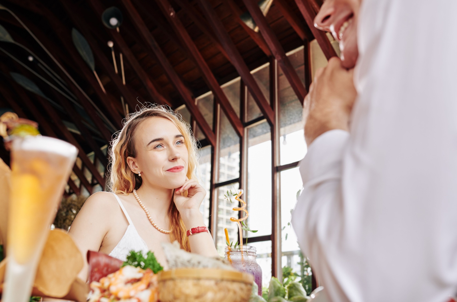 frau auf einem date