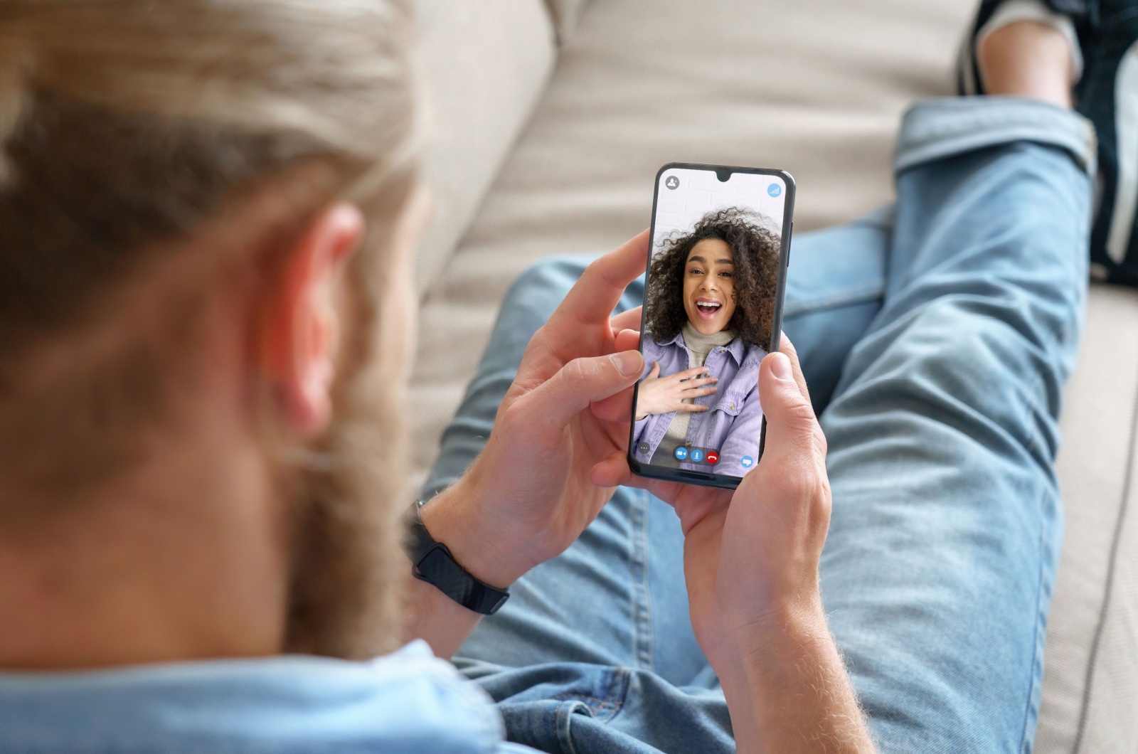 mann facetime frau