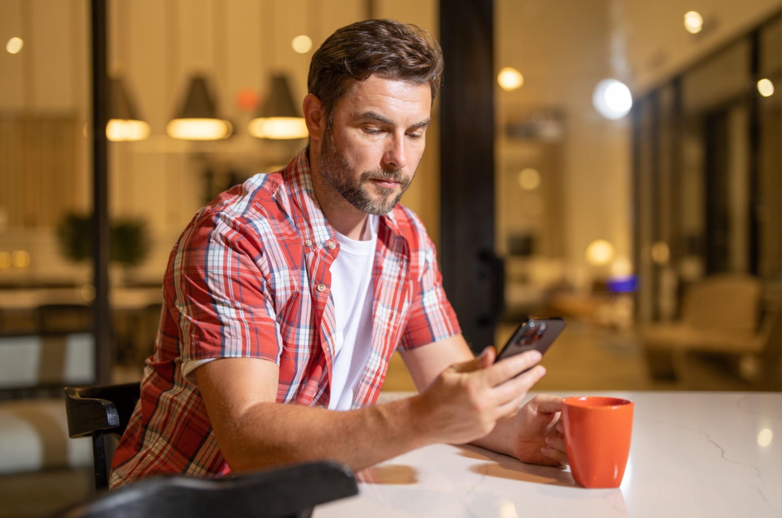 mann handy kaffee