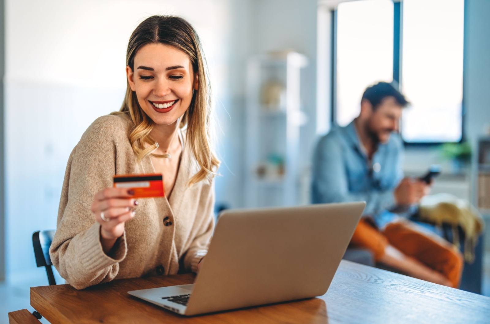 online shopping frau