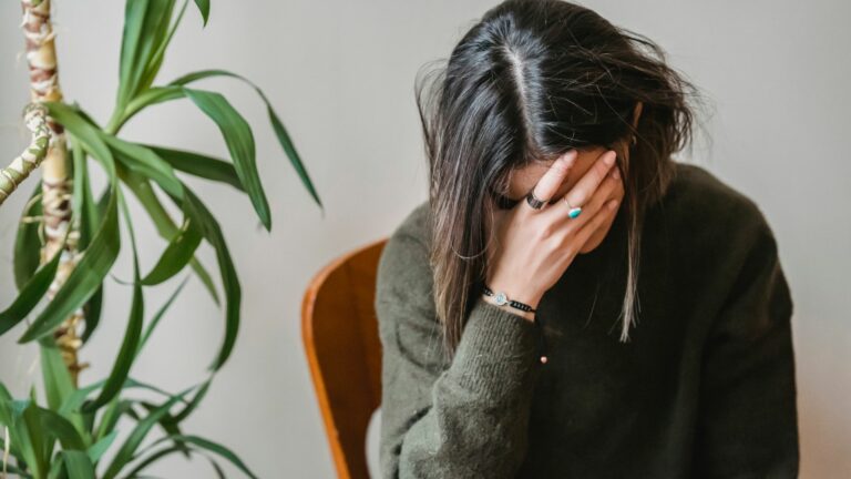 frau emotional verletzt