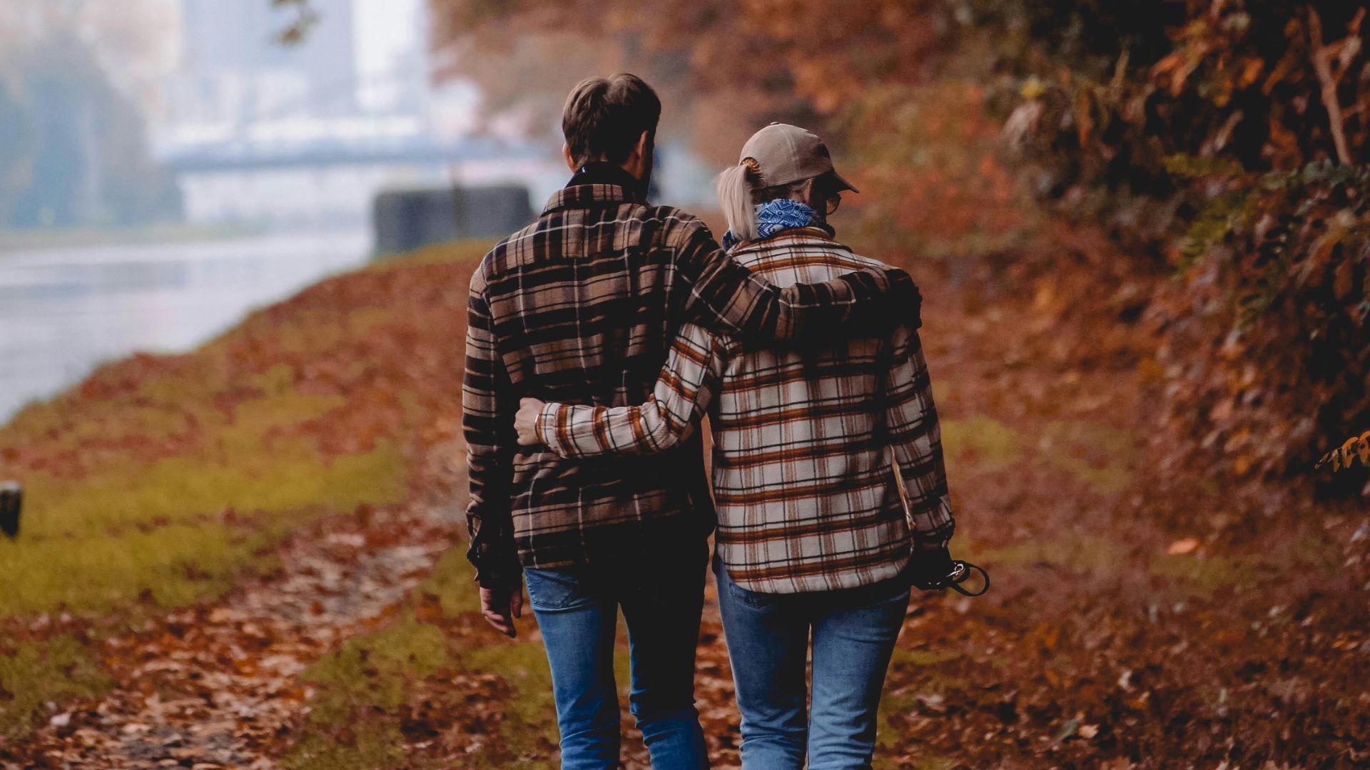 paar im herbst