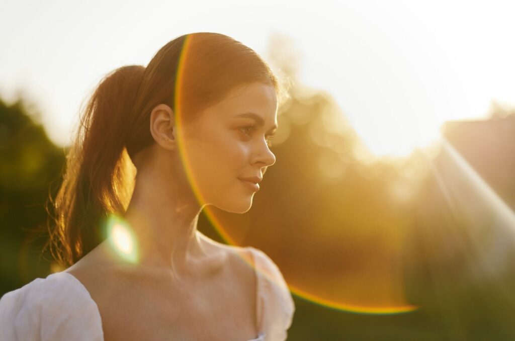 frau in sonne